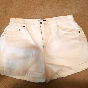 White denim shorts, high waist